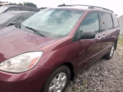 Toyota sienna 2004 model