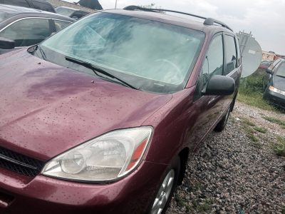 Toyota sienna 2004 model