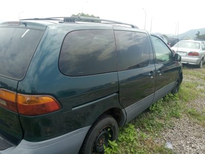 Toyota sienna bus